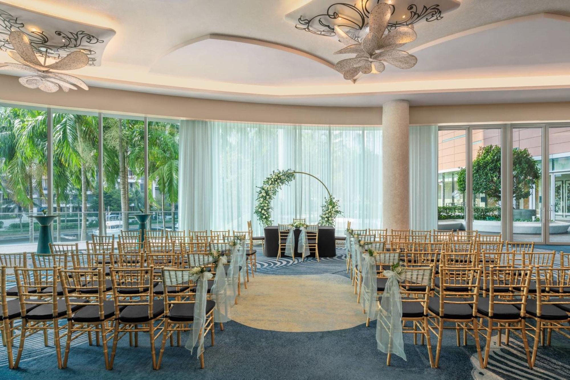 W Singapore - Sentosa Cove Singapura Exterior foto The Wedding Chapel